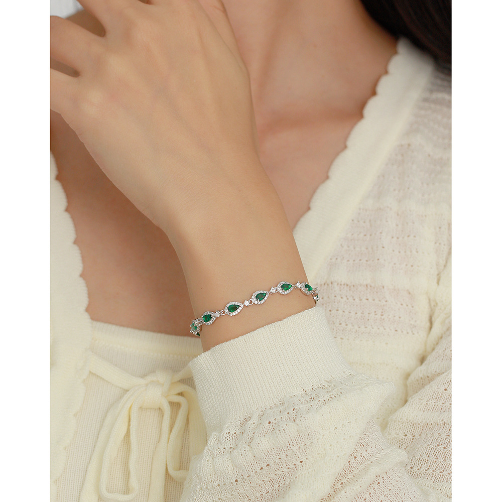 European Light Luxury Emerald Diamond Bracelet S925 Silver Full Diamond Retro Luxurious High-End Jewelry for Women - Image 5