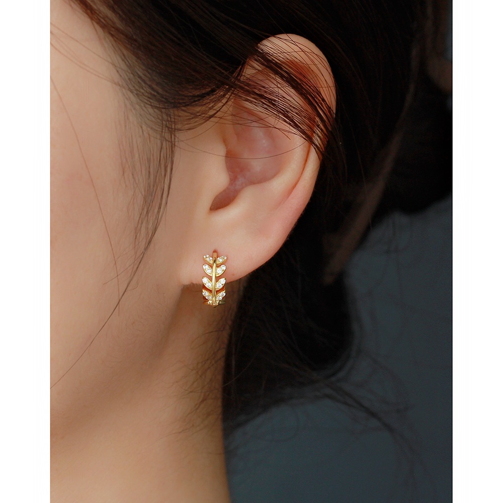 European Best-Selling S925 Silver INS Geometric Marquise Crown Versatile Stud Earrings Jewelry for Women - Image 13