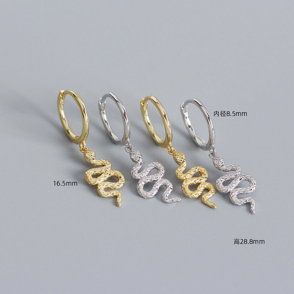European Light Luxury S925 Silver INS Irregular Gold Tassel Wrinkle Snake-Shaped Ear Cuffs Earrings for Women - Image 3