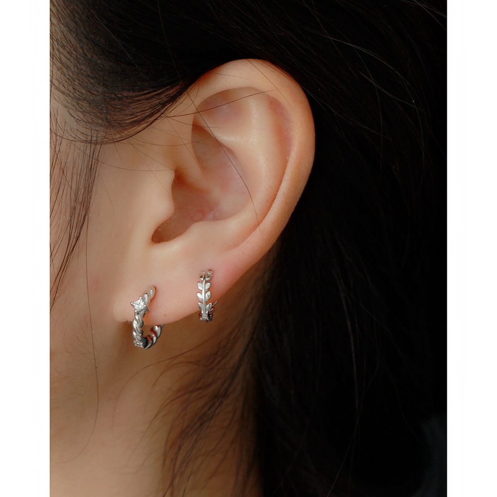 S925 Silver Leaf Ear Cuffs Minimalist Smooth Leaf Ear Cuffs Cool Style Silver Jewelry - Image 10