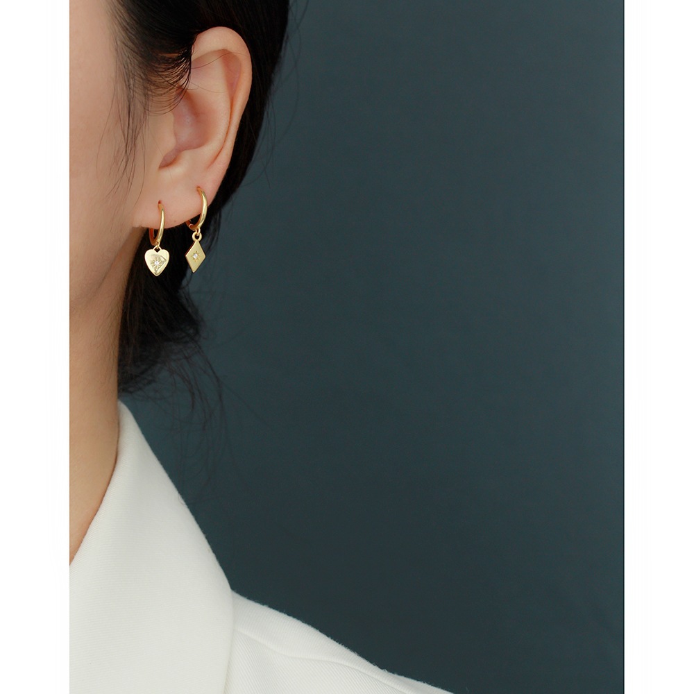 Korean Style S925 Silver INS Minimalist Heart Earrings Diamond-Set Love Heart Ear Cuffs Silver Studs for Women - Image 13