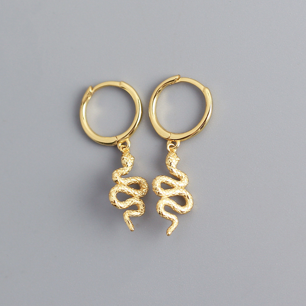 European Light Luxury S925 Silver INS Irregular Gold Tassel Wrinkle Snake-Shaped Ear Cuffs Earrings for Women - Image 4