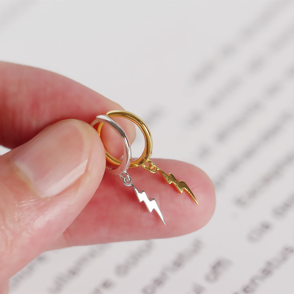 European Light Luxury S925 Silver INS Style Minimalist Diamond-Set Rhombus Hoop Earrings Silver Jewelry - Image 3