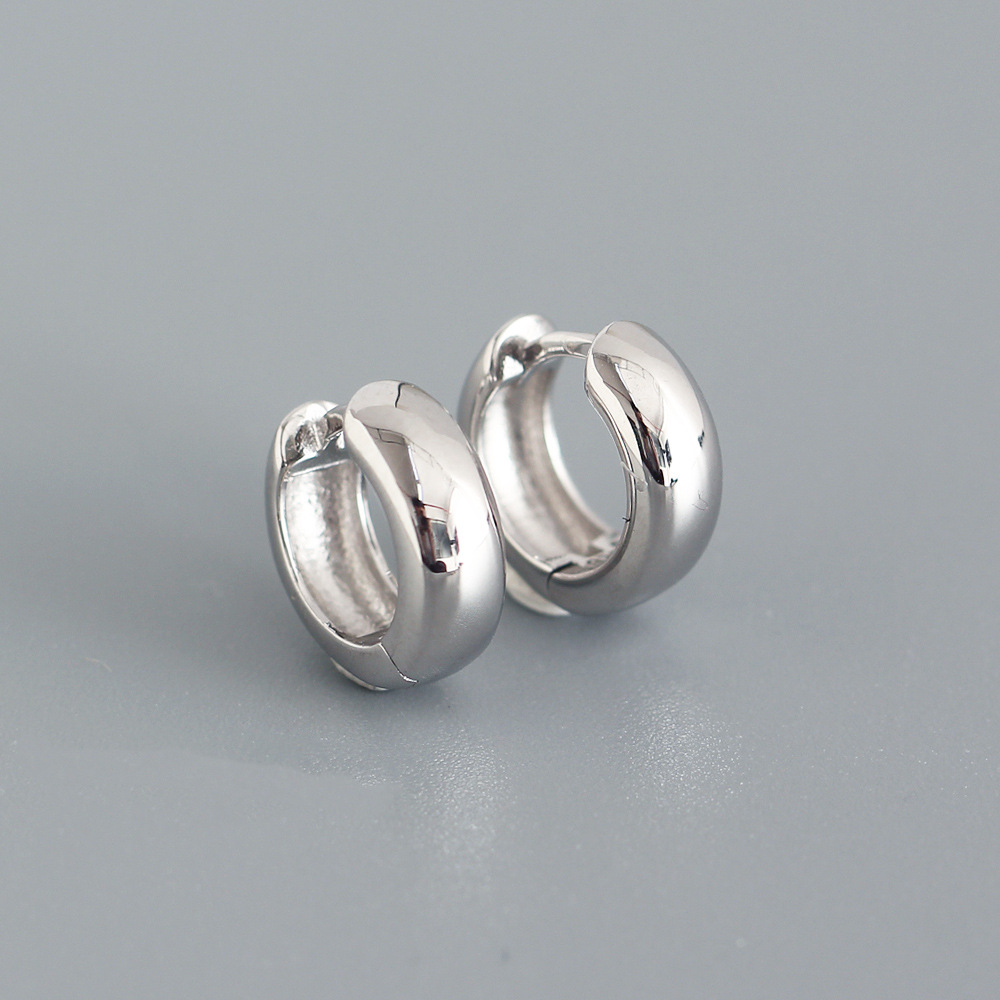 European S925 Silver INS Minimalist Polished Round Ear Cuffs Versatile Heavy Texture Hoop Earrings Jewelry - Image 4