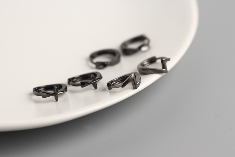 S925 Silver Diamond-Set Lightning Bolt Stud Earrings Petite Layered Cold Style Student Earrings - Image 4