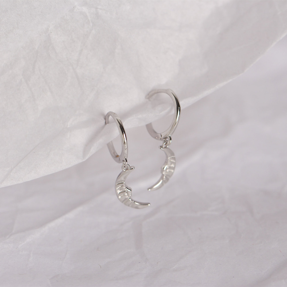 European S925 Silver INS Trendy Street Style Fashion Moon-Shaped Ear Cuffs Silver Earrings for Women - Image 9