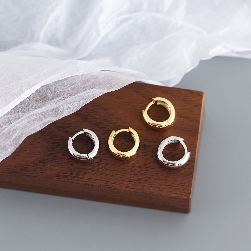 European S925 Silver INS Minimalist Polished Round Ear Cuffs Versatile Heavy Texture Hoop Earrings Jewelry - Image 10