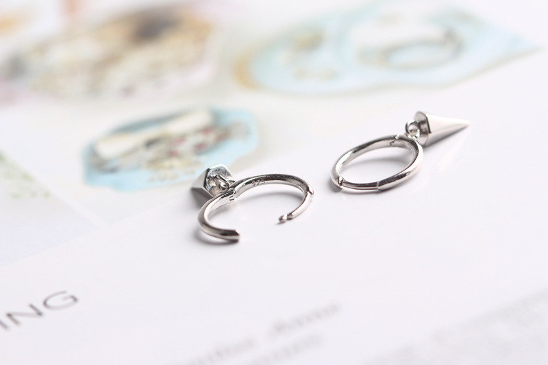 European Light Luxury S925 Silver Cross Earrings INS Style Diamond-Set Ear Cuffs Silver Earrings for Women - Image 10