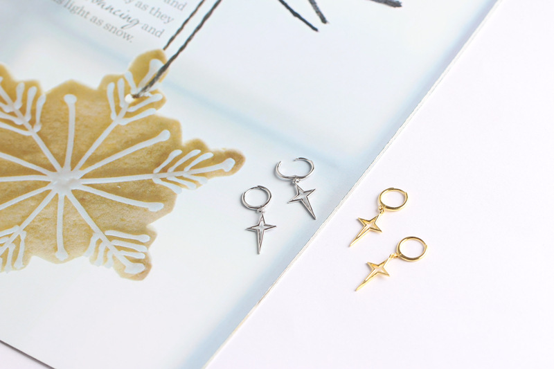 Unique S925 Silver Oval-Shaped Ear Cuffs Design Cold Metallic Style Minimalist Earrings Two-Way Wear - Image 10