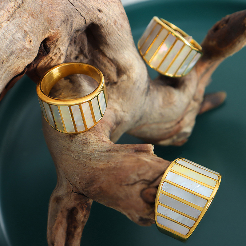 French New Design Retro White Mother of Pearl Wide Open Bold Unique Fashion Titanium Steel Gold Metal Ring for Women - Image 3