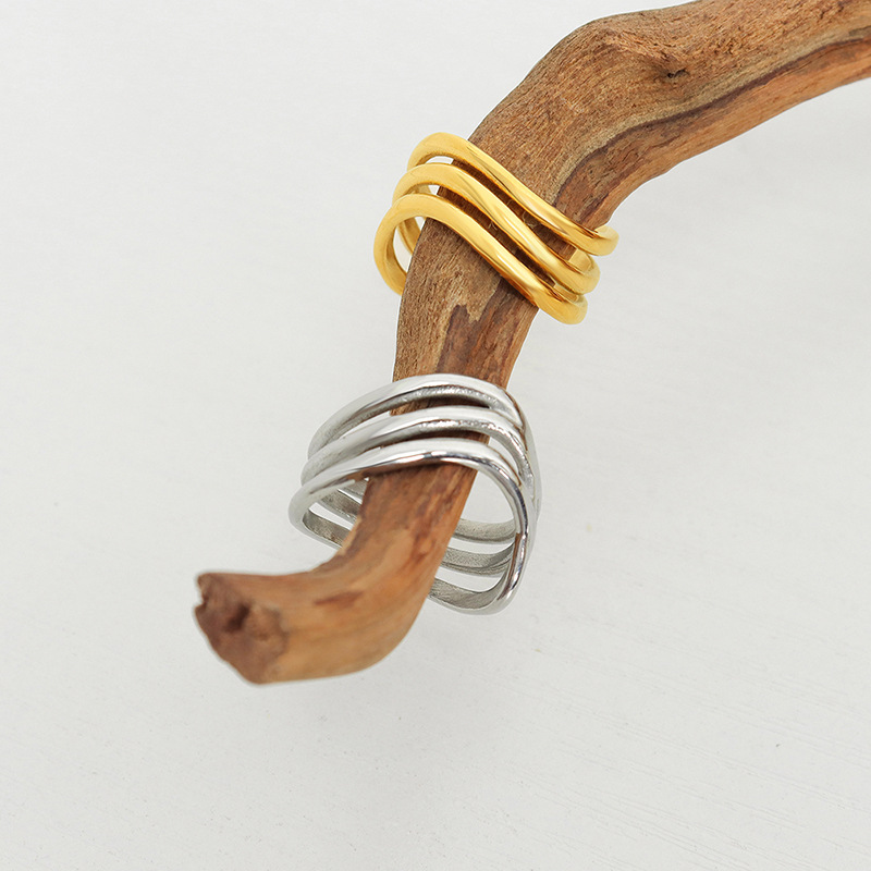 European High-End Fashion Titanium Steel 18K PVD Gold Plated Fade-Resistant Personalized Luxury Versatile Ring Jewelry - Image 2