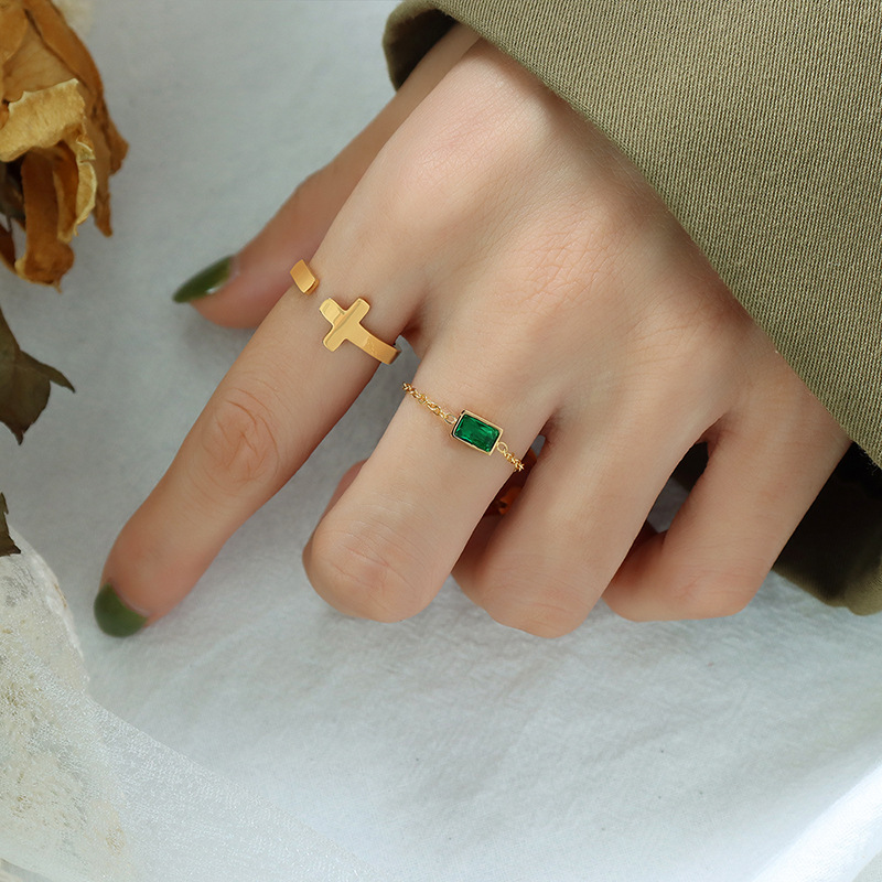 European Inspired Fashion Finger Chain Ring with Zircon Inlay Adjustable Titanium Steel Creative Trendy Metal Jewelry - Image 3