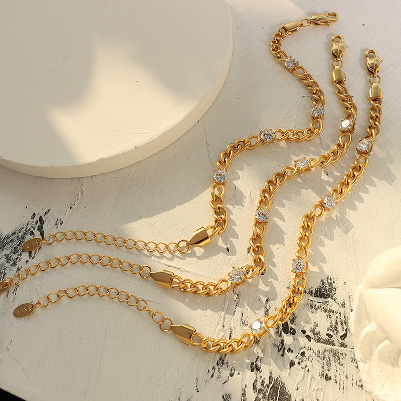 Elegant Zircon Four-Corner Inlaid Bracelet 18K PVD Gold Plated Stainless Steel Jewelry for Women - Image 2