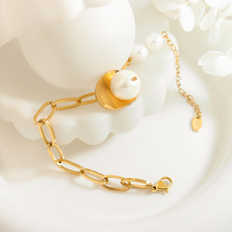 European Vintage Faux Pearl Chain Bracelet Friendship Style Titanium Steel 18K Gold Plated Non-Fading Jewelry - Image 2