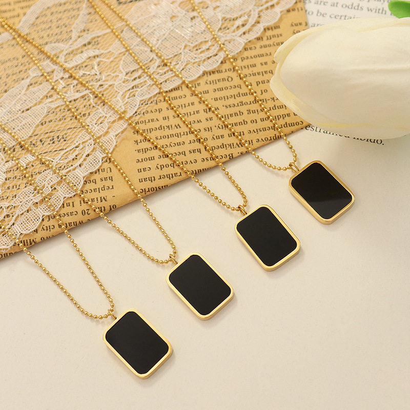 European Vintage Ins Style Long Plaque Black Mother-of-Pearl Pendant Necklace 18K PVD Gold Plated Choker Chain - Image 2