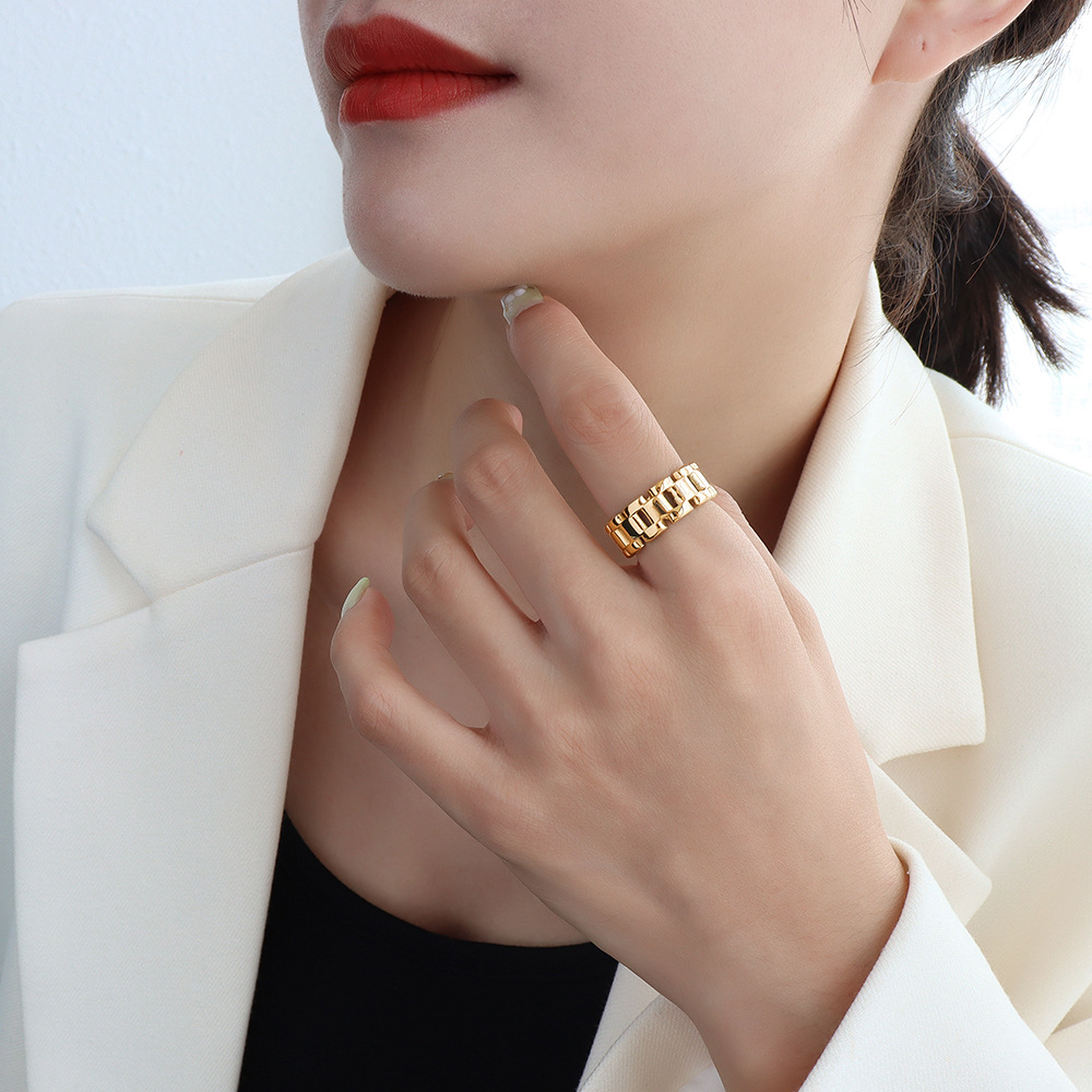 New Chic Heavy Duty Watch Chain Ring for Women Food Finger Ring Titanium Steel 18K PVD Gold Plated Waterproof Non-Fading - Image 5