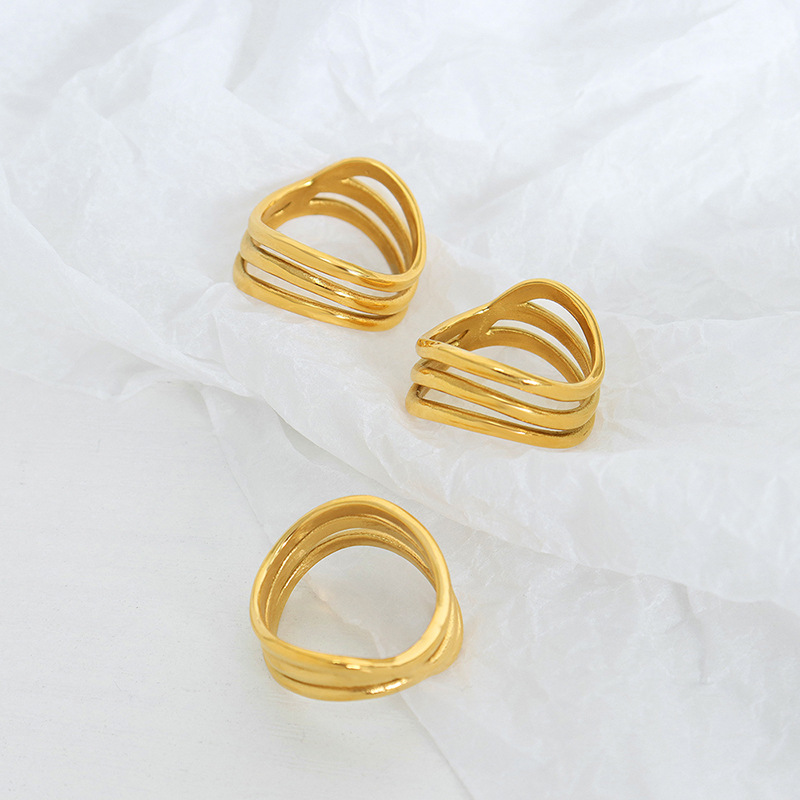 European High-End Fashion Titanium Steel 18K PVD Gold Plated Fade-Resistant Personalized Luxury Versatile Ring Jewelry - Image 3