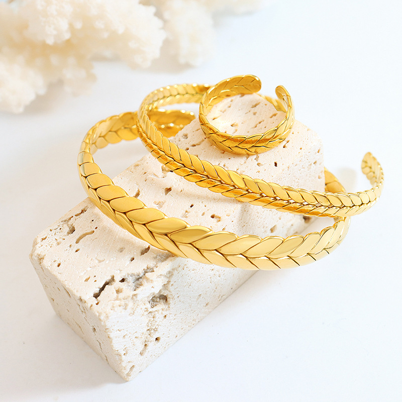 European Fade-Resistant Open Wheat Bracelet Ring Set with Titanium Steel Gold Plated Jewelry Z192150 - Image 3