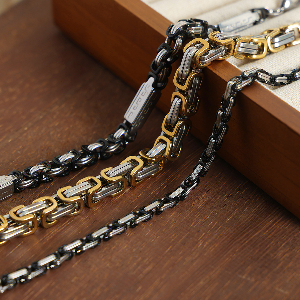Fashionable Retro 18K PVD Gold Plated Titanium Steel Luxe Bracelet for Women - Image 2