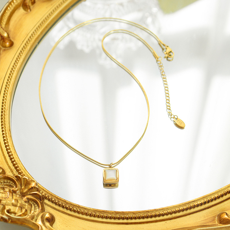 French Ins Cool Style Square White Shell Pendant Necklace 18K PVD Gold Plated Stainless Steel Round Snake Chain Jewelry - Image 3