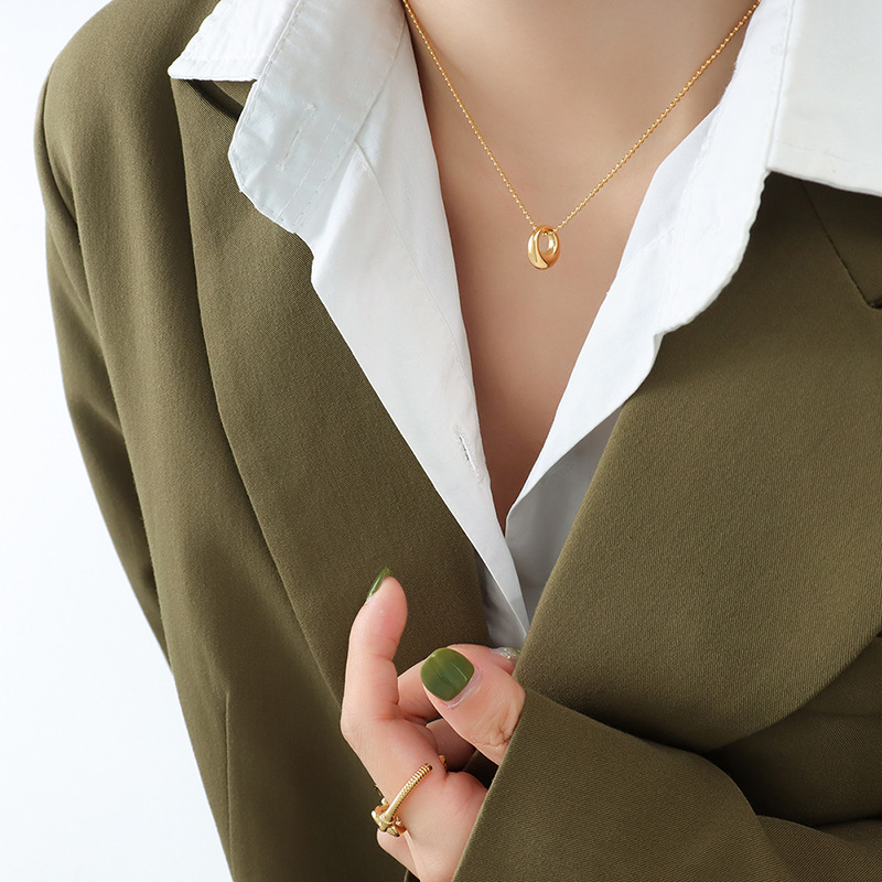Korean-Japanese Ins Minimalist Style Oval Pendant Necklace 18K PVD Gold Plated Stainless Steel Jewelry - Image 4