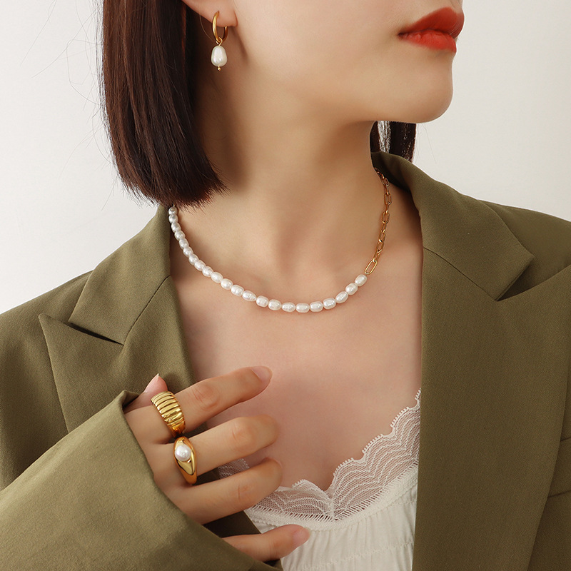 French Fashionable Versatile Choker Necklace Freshwater Pearl Splicing 18K PVD Gold Plated for Women - Image 4