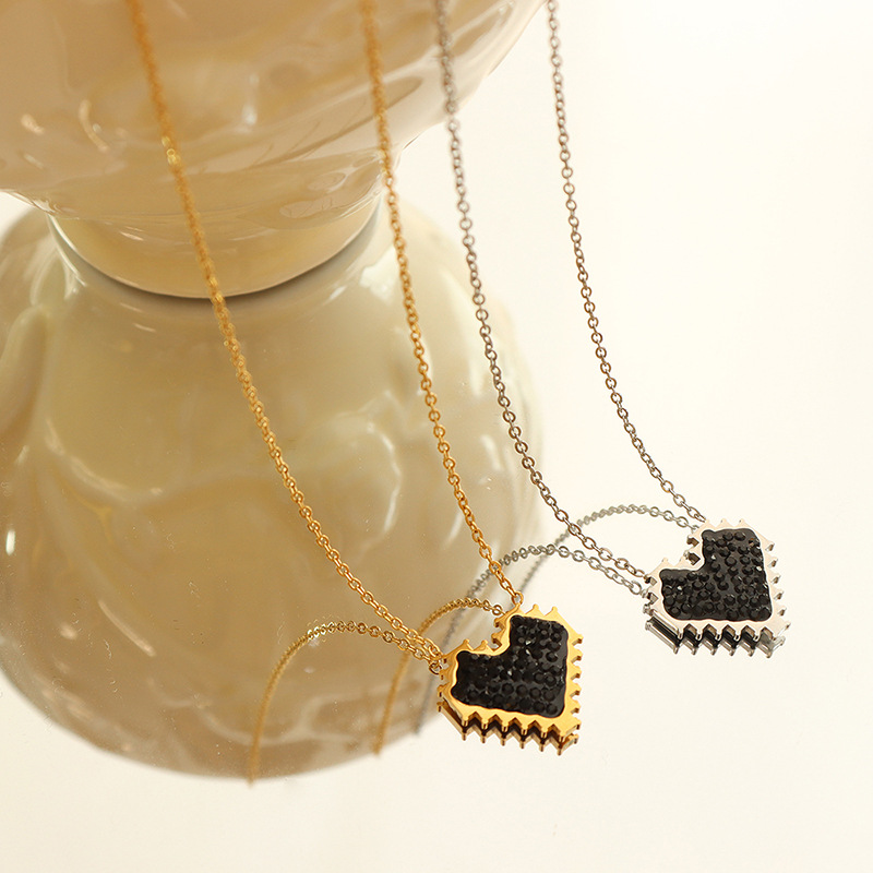 European Ins Style Black Zircon Zircon Heart Pendant Necklace 18K PVD Gold Plated Summer Versatile Choker Jewelry - Image 3