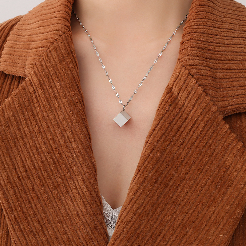 European Ins Style Retro 3D Square Pendant Necklace Titanium Steel 18K PVD Gold Plated Fashion Jewelry - Image 3