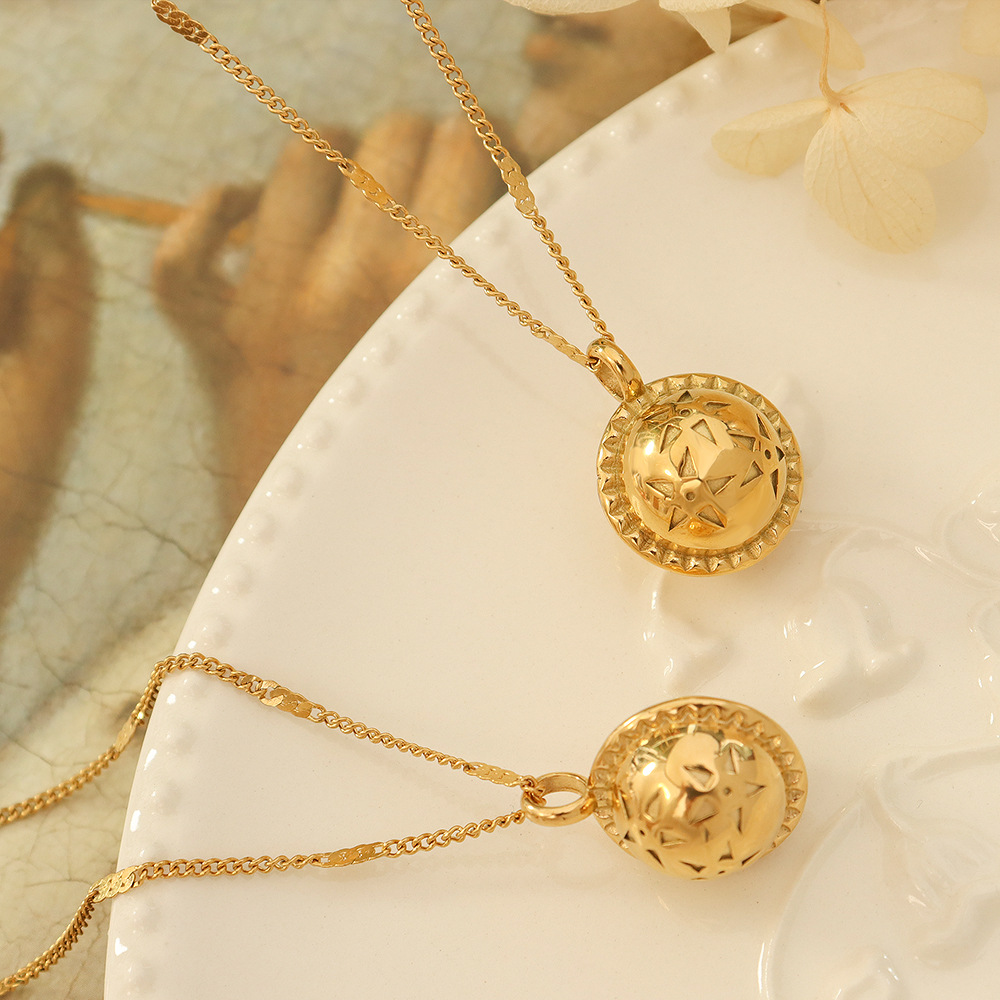 New Ins French Style Elegant Summer Titanium Steel Retro Planet Pendant Necklace Gold Plated Choker Chain - Image 3