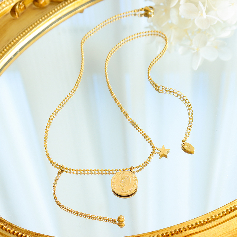 European Ins Style Sexy Girl Queen Portrait Round Pendant Necklace Versatile Choker Chain Titanium Steel Jewelry - Image 3