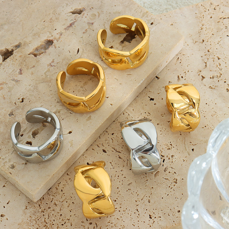 European Geometric Hollow Fashion Minimalist Open Luxury Titanium Steel Gold Plated Ring - Image 3