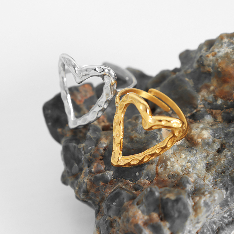 European Metal Fashion Trendy Non-Fading Irregular Heart-Shaped Ring Titanium Steel Jewelry - Image 3