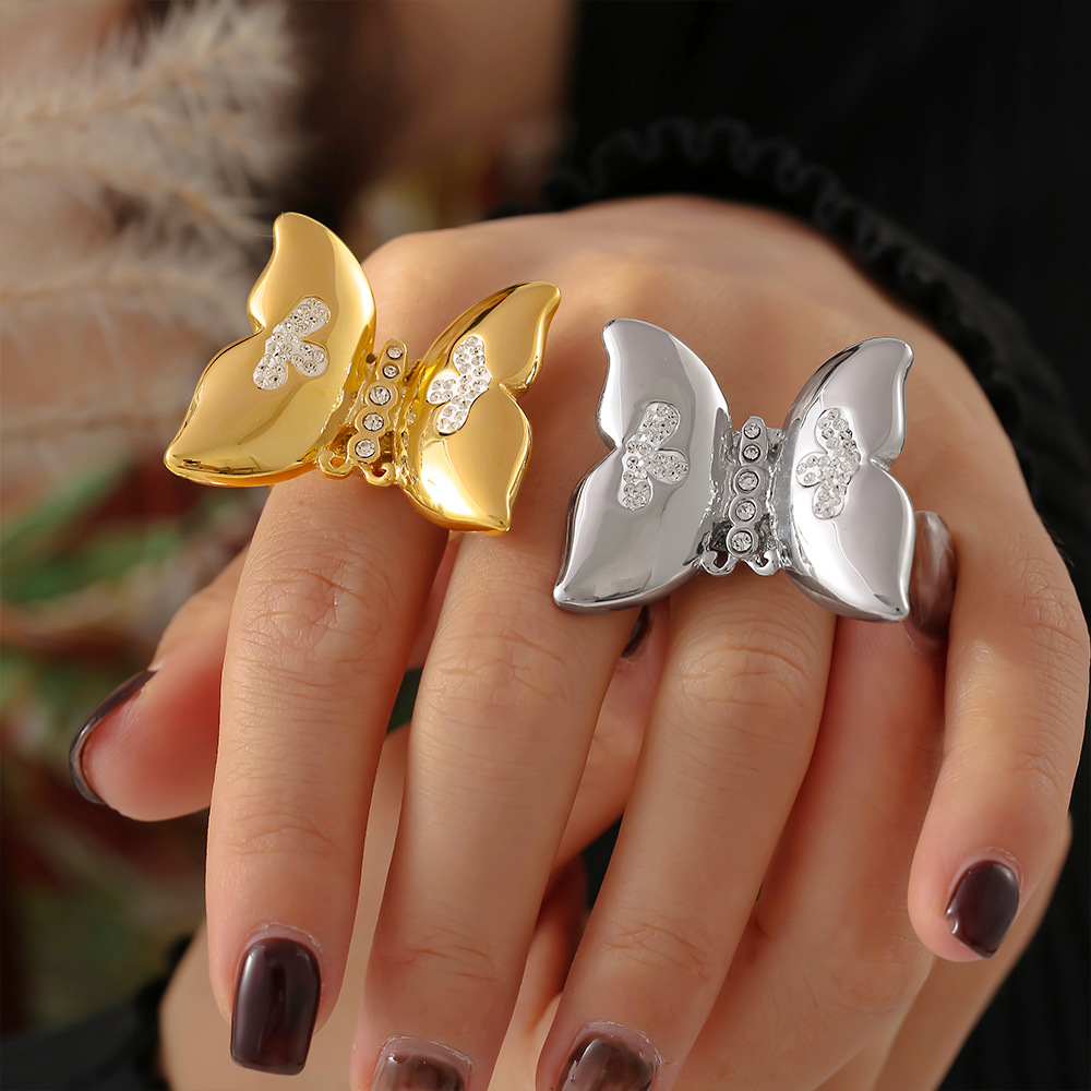 European Rhinestone Butterfly Flower Ring Stylish Stainless Steel Hot Selling Jewelry Color Retention Ring Wholesale - Image 2