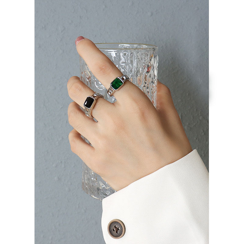 French Inspired Small Chain Black Faceted CZ Ring for Women Open Finger Ring with Titanium Steel 18K PVD Gold Plating - Image 3