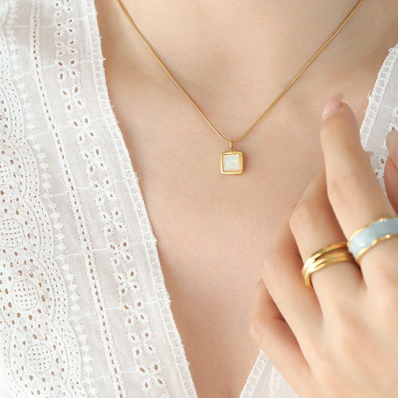 French Ins Cool Style Square White Shell Pendant Necklace 18K PVD Gold Plated Stainless Steel Round Snake Chain Jewelry - Image 4