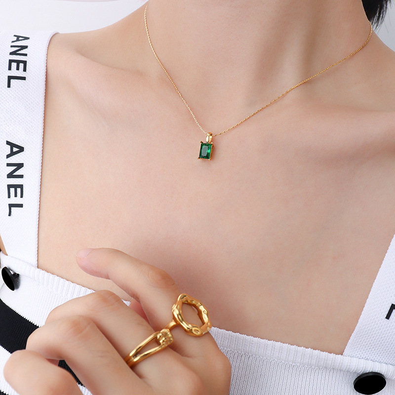 Ins Court Style Emerald Zircon Pendant Necklace Single Zircon Pendant 18K PVD Gold Plated Stainless Steel Jewelry - Image 4