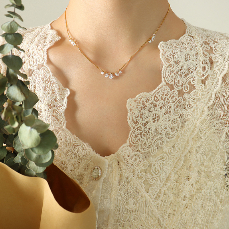 European Ins Minimalist Cold Style Vintage Zircon Pendant Necklace 18K PVD Gold Plated Fashion Choker Necklace for Women - Image 4