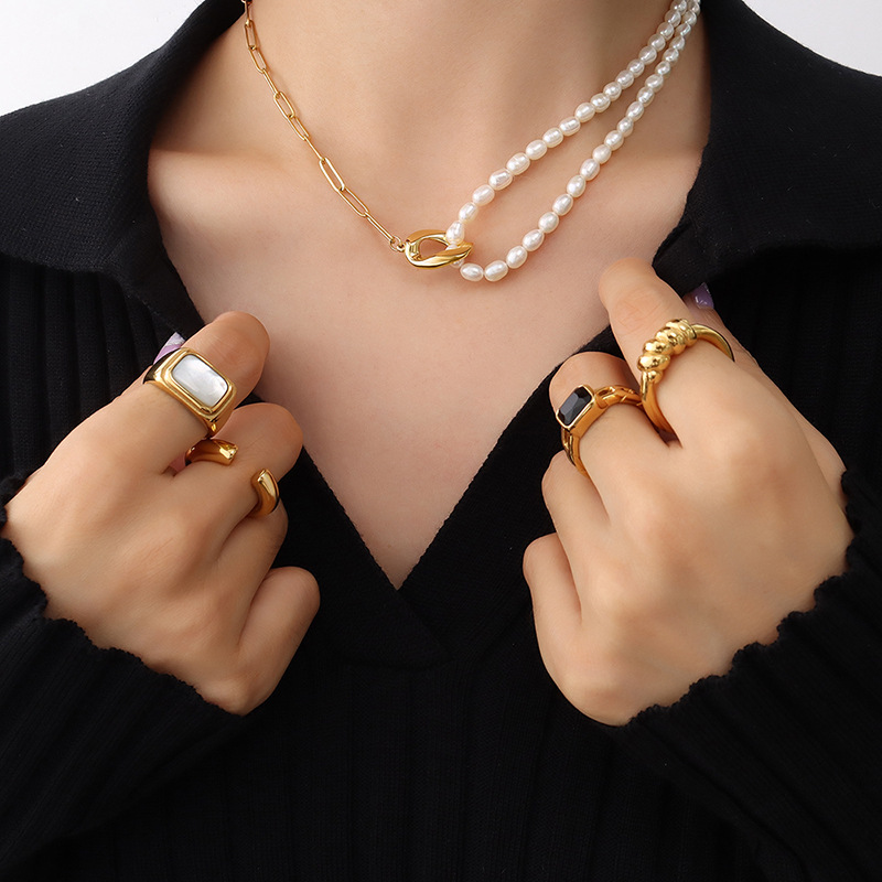 European Simple Freshwater Pearl Splicing Necklace 18K PVD Gold Plated Cold Minimalist Style Non-Fading Necklace - Image 4