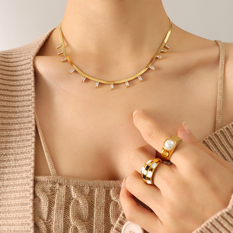 European New Style Minimalist Zircon Pendant Snake Chain Necklace Geometric Titanium Steel 18K PVD Gold Plated Jewelry - Image 4
