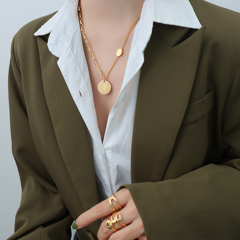 Ins Style Spliced Chain Human Portrait Round Pendant Necklace OT Clasp Design Titanium Steel 18K PVD Gold Plated Jewelry - Image 4