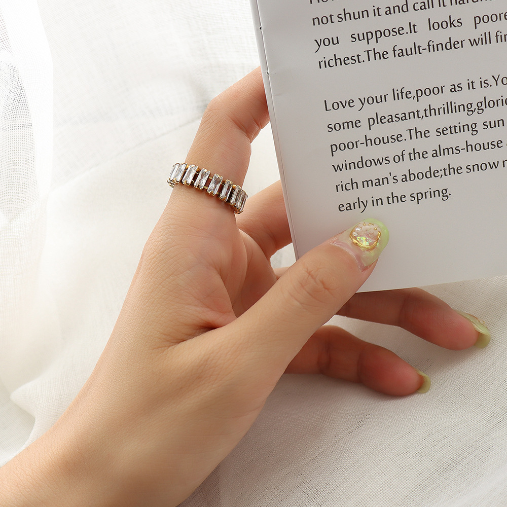 Style Full CZ Two-Claw Zircon Ring Titanium Steel 18K Gold Plated Finger Ring INS Jewelry - Image 2