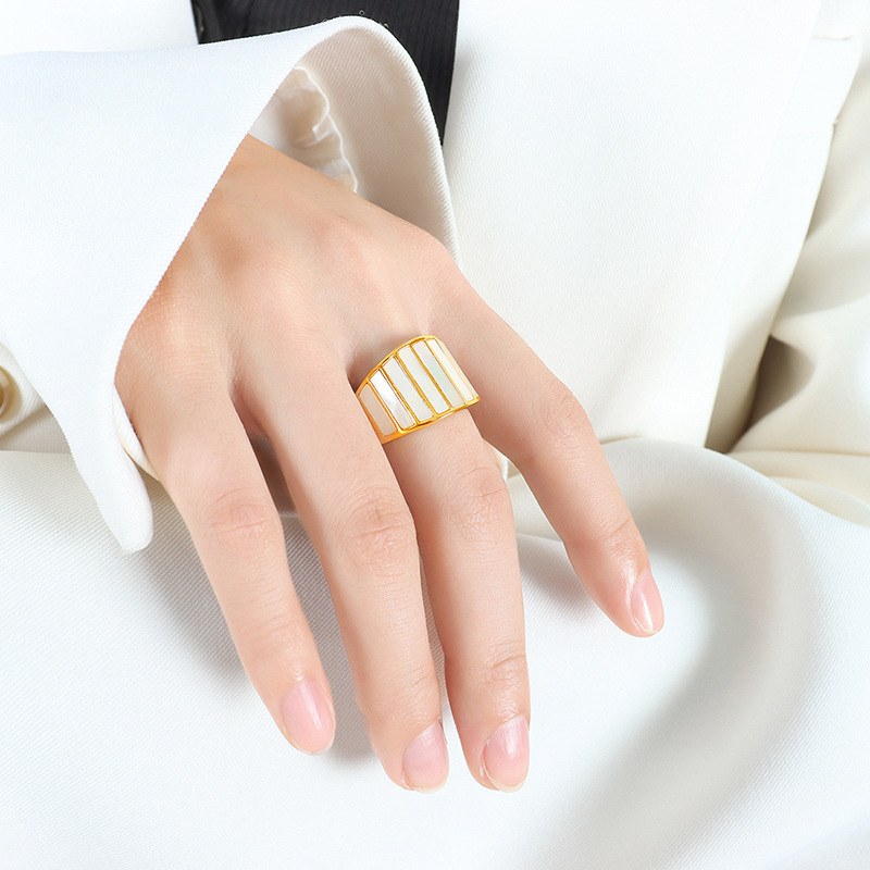 French New Design Retro White Mother of Pearl Wide Open Bold Unique Fashion Titanium Steel Gold Metal Ring for Women - Image 5