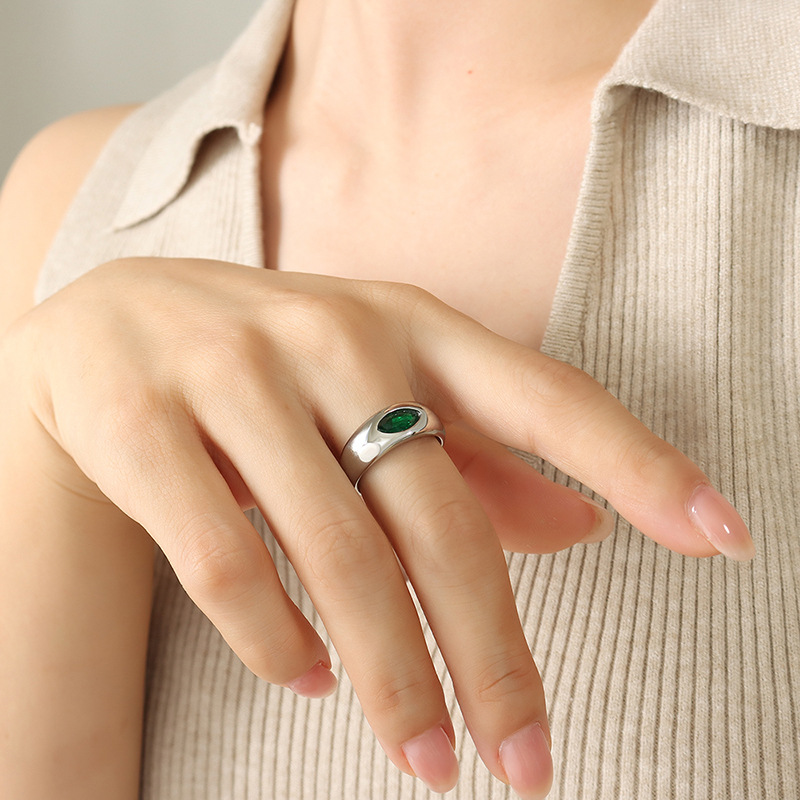New Luxury Retro New Chinese Style Personalized Non-Fading Emerald Zircon Inlaid Titanium Steel Ring Jewelry for Women - Image 6