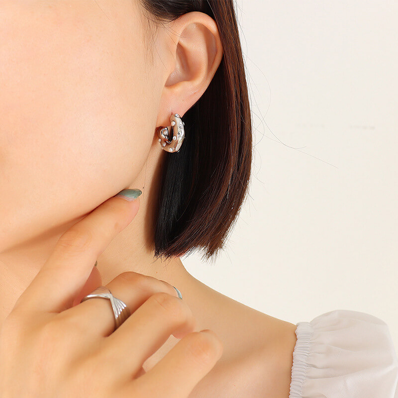 European Hot Selling Simulated Pearl Zircon C Shaped Earrings 18K Gold Plated Stainless Steel Vintage Jewelry - Image 10