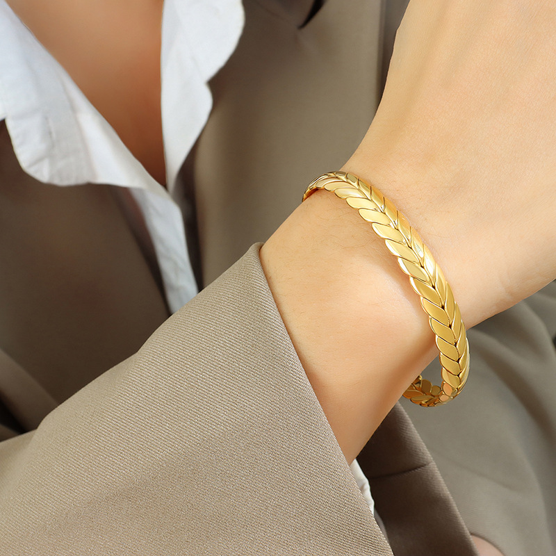 European Fade-Resistant Open Wheat Bracelet Ring Set with Titanium Steel Gold Plated Jewelry Z192150 - Image 5