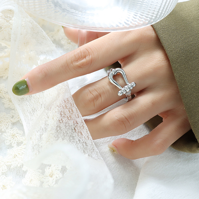 West Coast Hiphop Twisted Hollow Open Titanium Steel Ring Electroplated 18K Gold Unisex Jewelry Wholesale - Image 4