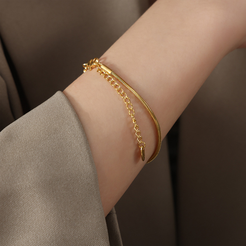 Fashionable 18K PVD Gold Plated Titanium Steel Simple Luxe Bracelet for Women - Image 5