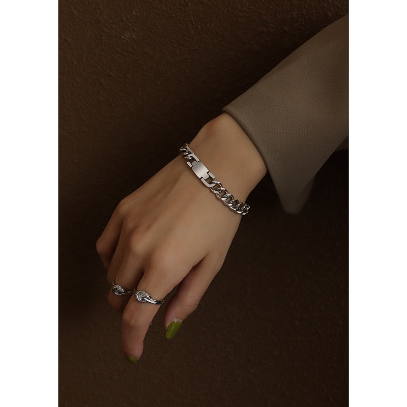Hip-Hop European Exaggerated Heavy U-Clasp Handmade Titanium Steel 18K PVD Gold Plated Geometric Bracelet - Image 5