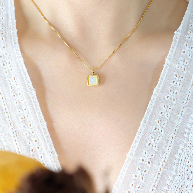 French Ins Cool Style Square White Shell Pendant Necklace 18K PVD Gold Plated Stainless Steel Round Snake Chain Jewelry - Image 5