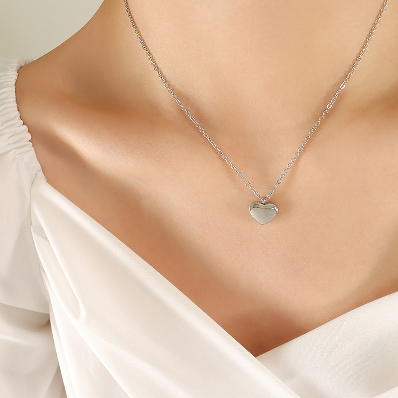 Hot Sale Heart Love Pendant Necklace 2023 New Trend 18K PVD Gold Plated Choker Necklace for Couples - Image 5